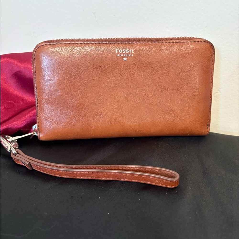 Fossil Tan Leather Wristlet
